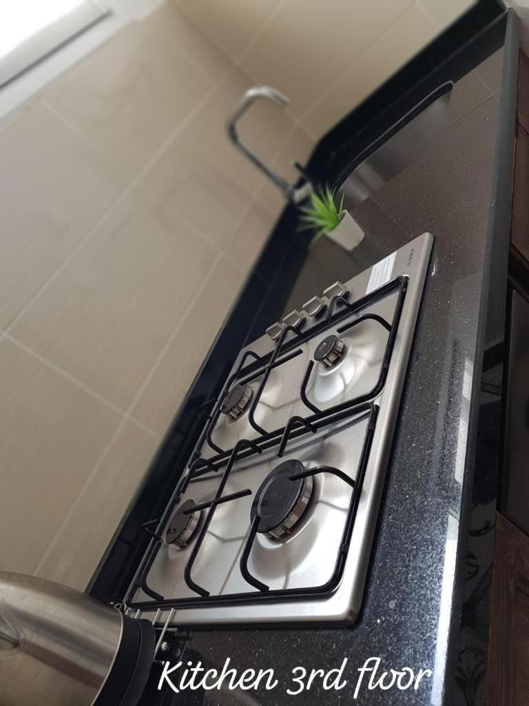 נאדור Apartment Ayoub -For Families Only- מראה חיצוני תמונה